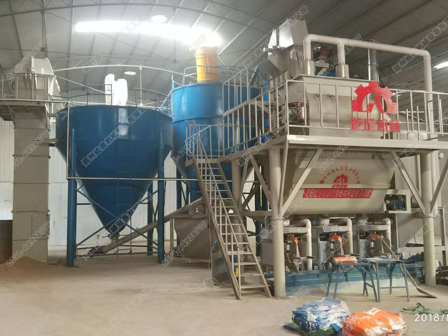 全自動(dòng)碼垛生產(chǎn)線(xiàn)