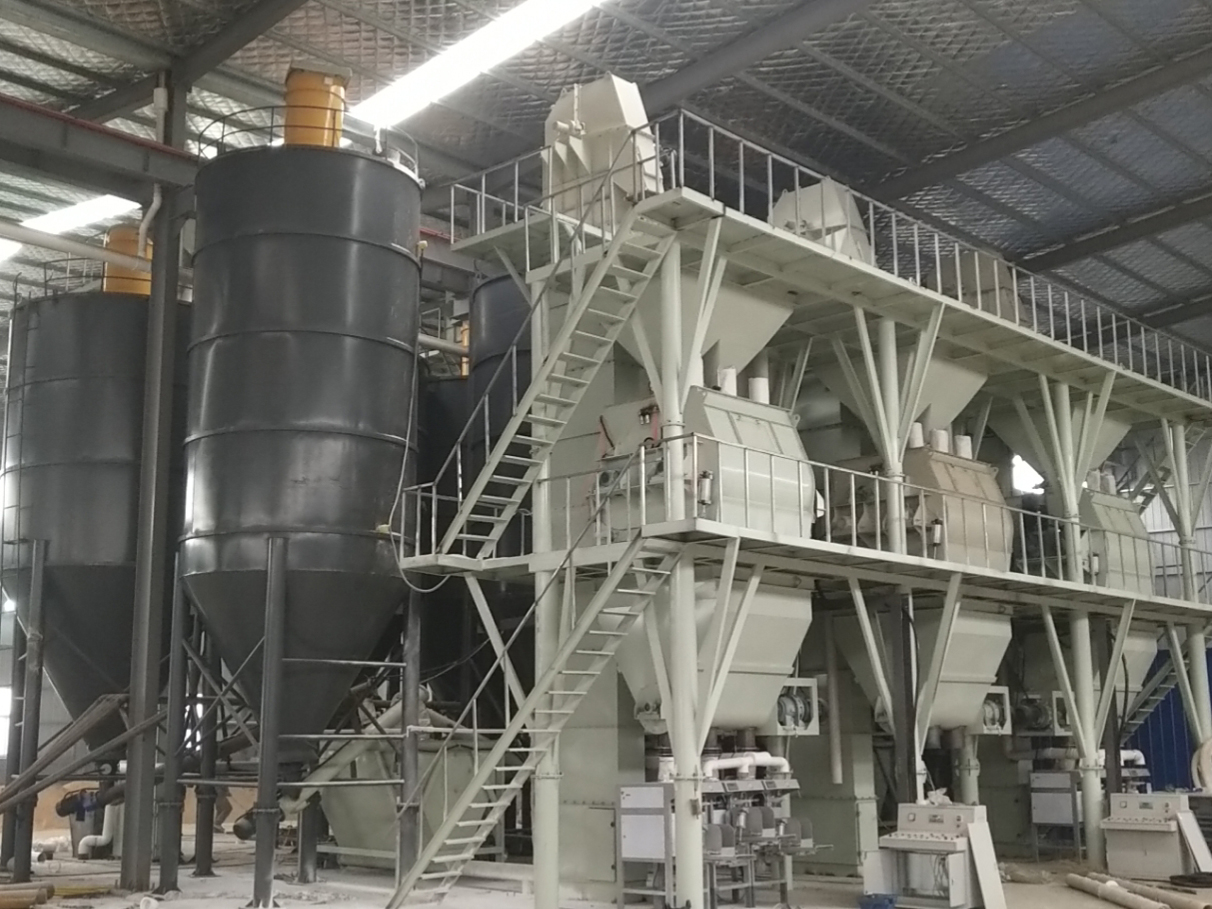 河南干粉砂漿設(shè)備現(xiàn)場(chǎng)